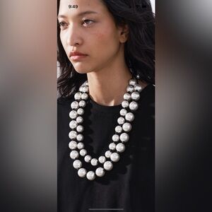 Zara 2 pack pf pearl necklaces